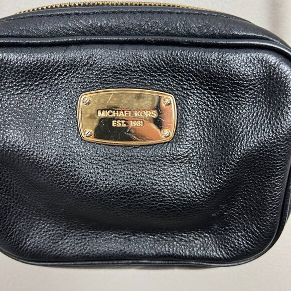 Michael Kors‎ Crossbody Bag Black Leather Gold Chain Strap Zip Card Slots Small - Picture 4 of 15